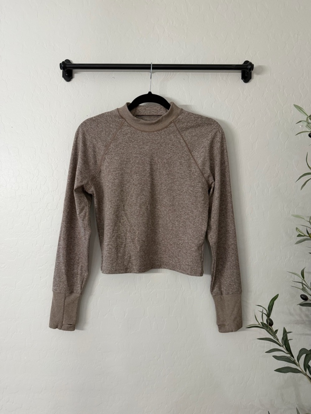 Athleta SoftLuxe Heathered Brown Long Sleeve Yoga Crop Top